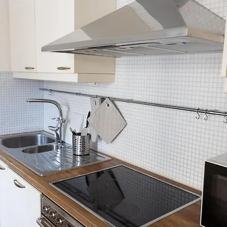 2ndhomes Cozy And Spacious In Idyllic Katajanokka