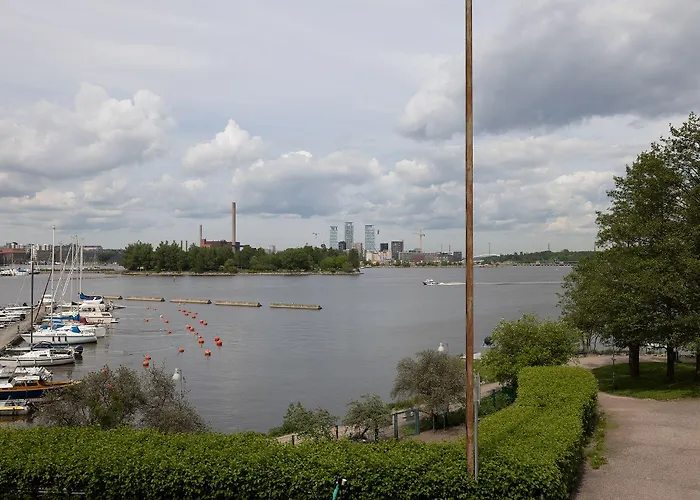 2ndhomes Cozy And Spacious In Idyllic Katajanokka *