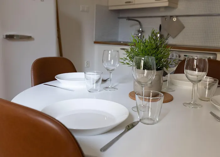 2ndhomes Cozy And Spacious In Idyllic Katajanokka Διαμέρισμα *