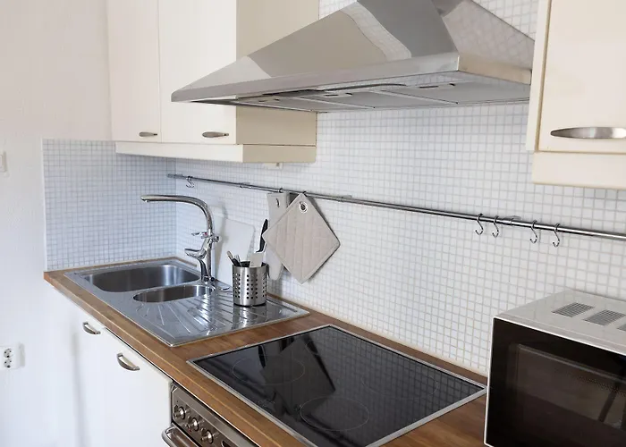 2ndhomes Cozy And Spacious In Idyllic Katajanokka *