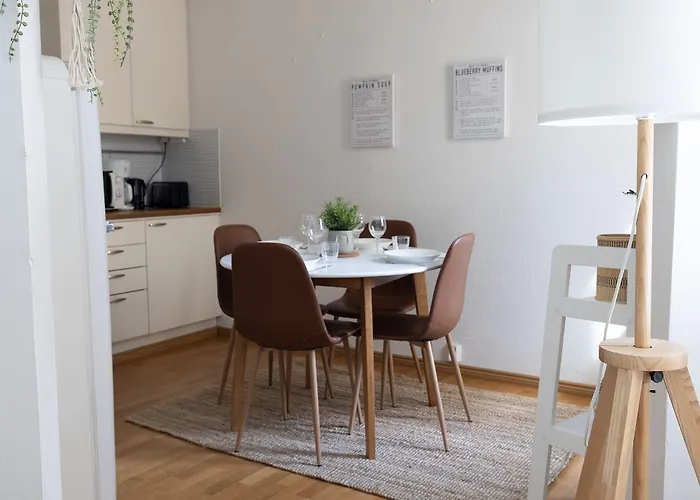 2ndhomes Cozy And Spacious In Idyllic Katajanokka Apartment